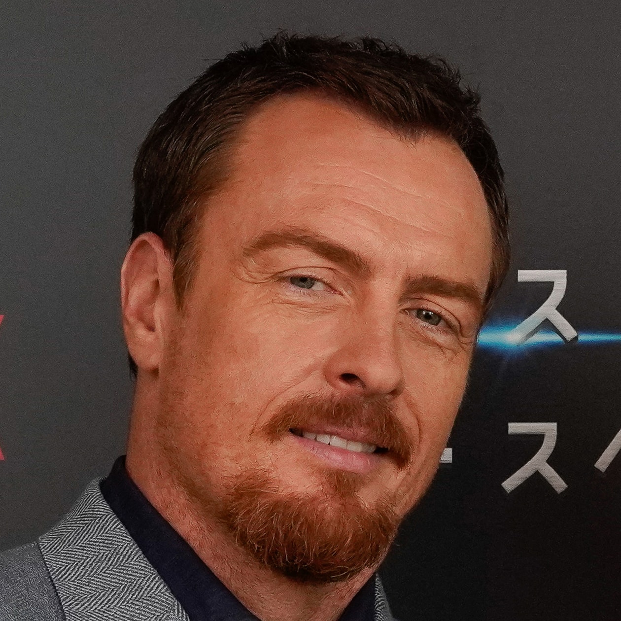 HYPEBEAST 專訪 Netflix 新作《Lost In Space》劇集演員 | Hypebeast