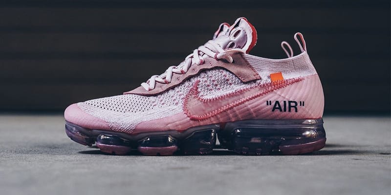 Vapormax off deals white pink