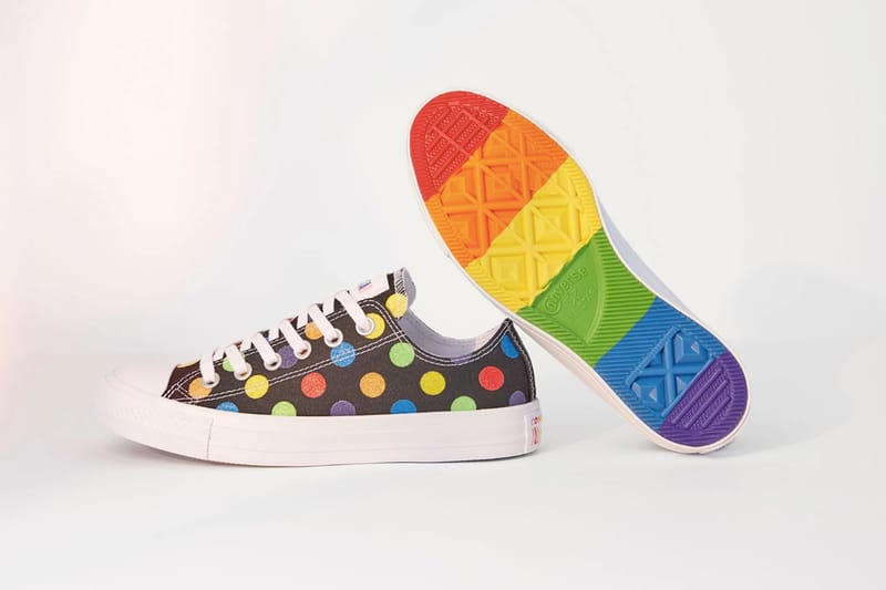 Miley cyrus clearance pride converse