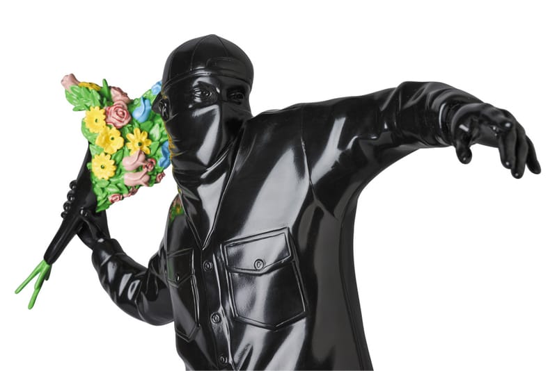 Medicom Toy x Brandalism 全新黑色版Banksy「Flower Bomber」人偶登場 