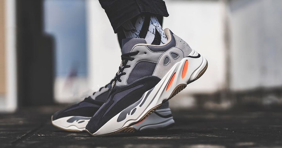 magnet yeezy boost 700