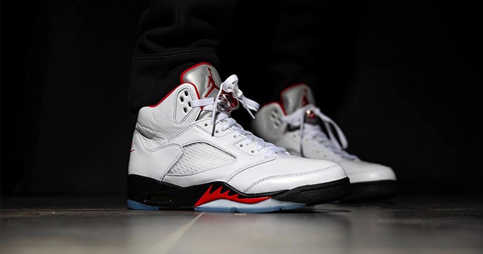 率先近賞 Air Jordan 5 OG 經典配色「Fire Red」上腳圖輯 HYPEBEAST