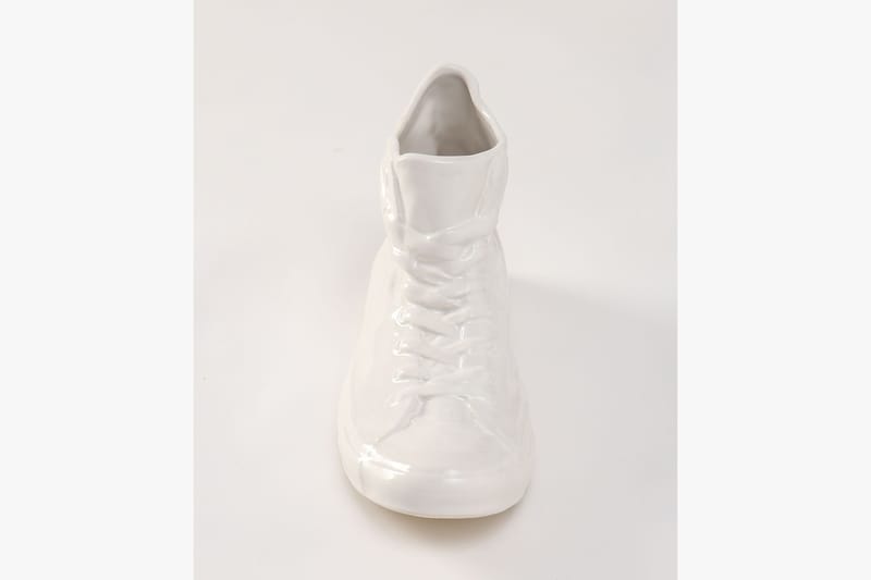 鞋の花藝－Converse Tokyo x Ceramic Japan x .blink 推出全白色All