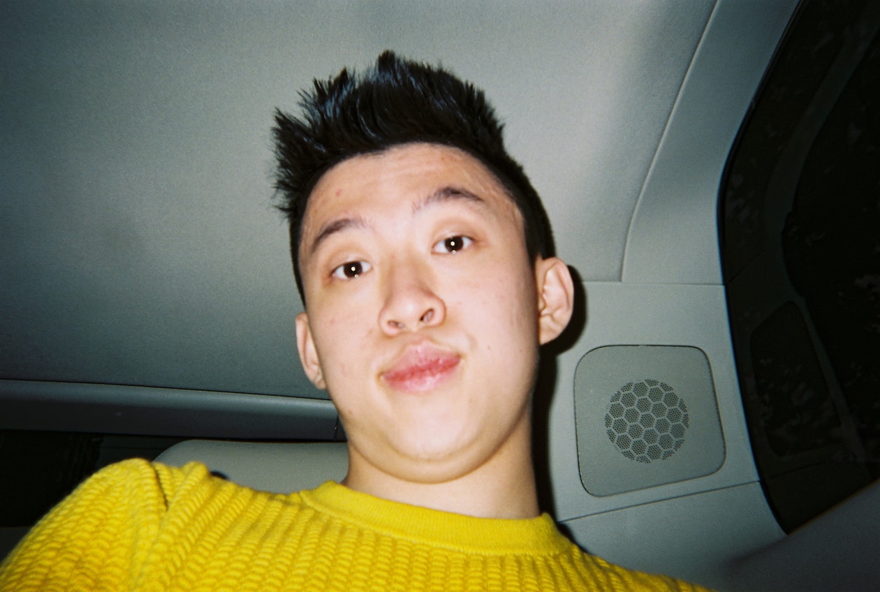 Rich Brian 多重人格曝光!以一次性相機記錄《The Sailor》巡演前奏 | Hypebeast