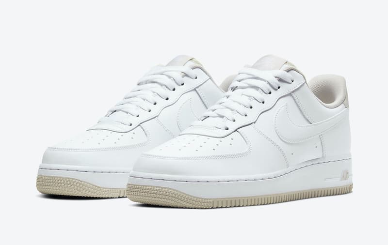 air force 1 light bone on feet