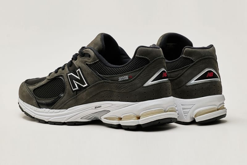 New Balance 經典型號2002 回歸復刻兩大配色「Grey」&「Black