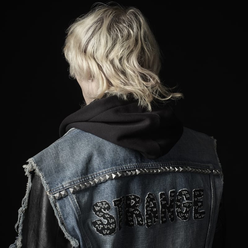 CELINE 2021 秋冬男裝系列「TEEN KNIGHT POEM」正式發佈| Hypebeast