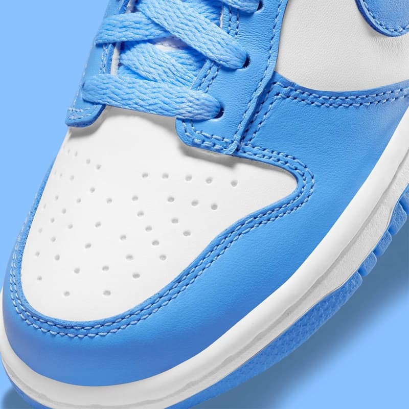 university blue dunks flight club