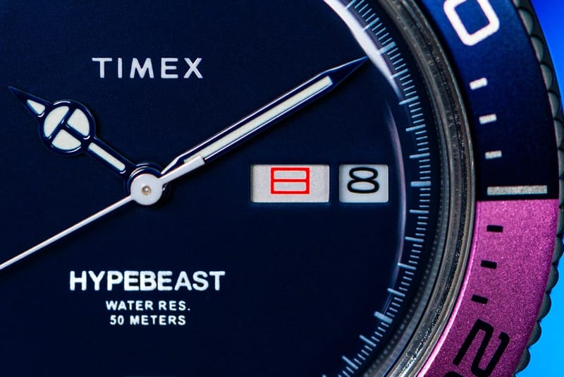 世界限定500 HYPEBEAST x TIMEX M79 “Fuchsia” | bkkaudio.com