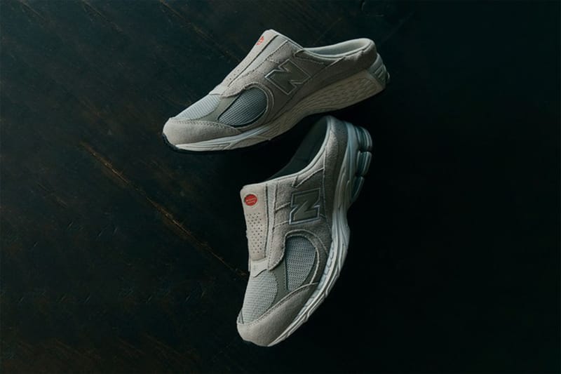 獨家近賞New Balance 2002R Mule「Rain Cloud/Marblehead」 | Hypebeast