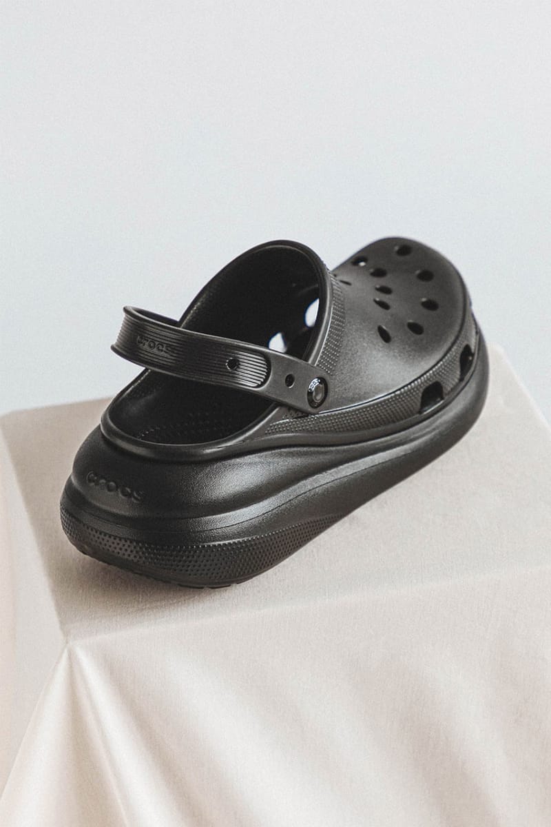 Crocs 經典涼拖鞋款Crush Clog 及Marbled Sandal 最新配色正式登陸HBX