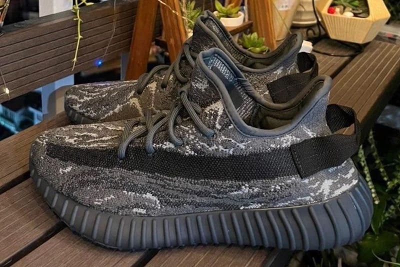 率先近覽adidas 全新鞋款YEEZY BOOST 350 V2「MX Grey」 | Hypebeast