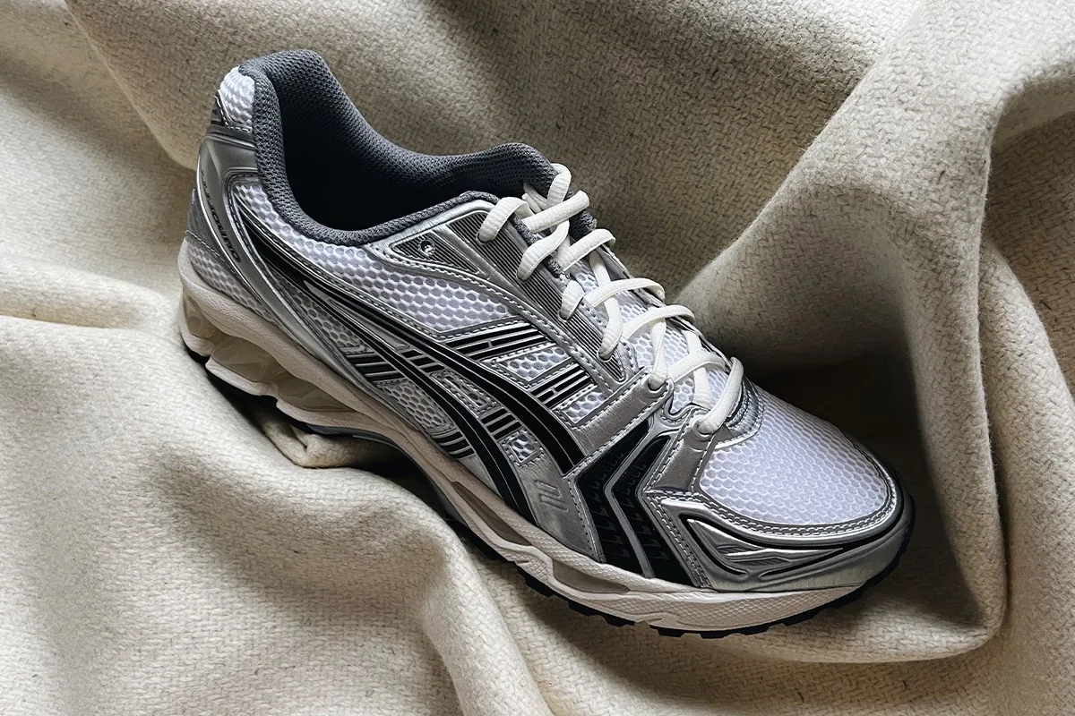 Hypebeast 獨家近賞JJJJound x ASICS GEL-KAYANO 14 最新聯名鞋款