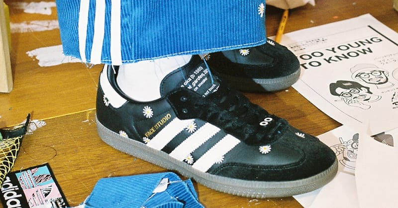 atmos 攜手插畫藝術家FACE 打造adidas Originals SAMBA 最新別注系列