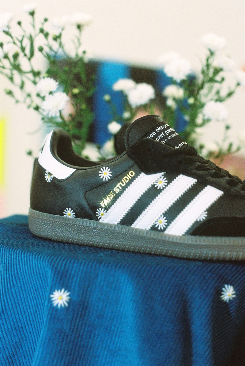 atmos 攜手插畫藝術家FACE 打造adidas Originals SAMBA 最新別注系列