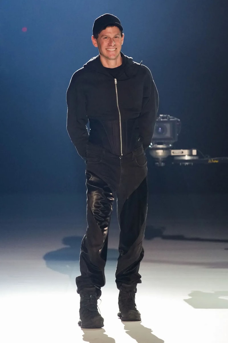 Mugler 正式登陸巴黎時裝周發表 2023 秋冬系列大秀 | Hypebeast