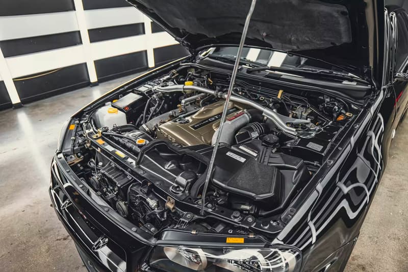 稀有黑化 2002 Nissan Skyline GT-R M Spec Nür 車型即將展開拍賣 | Hypebeast