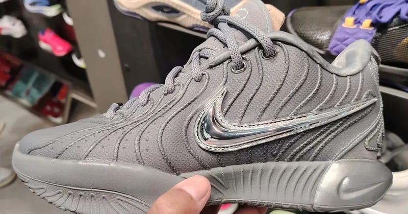 率先近賞Nike LeBron 21 全新配色「Cool Grey」 | Hypebeast