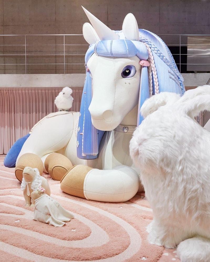 Jennie 現身 Gentle Monster 最新聯名系列「JENTLE SALON」限時快閃店 Hypebeast