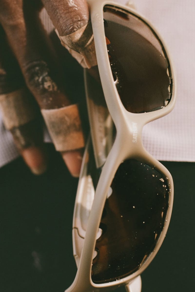 Oakley x Satisfy 全新聯乘系列「Equipment For Our World」正式
