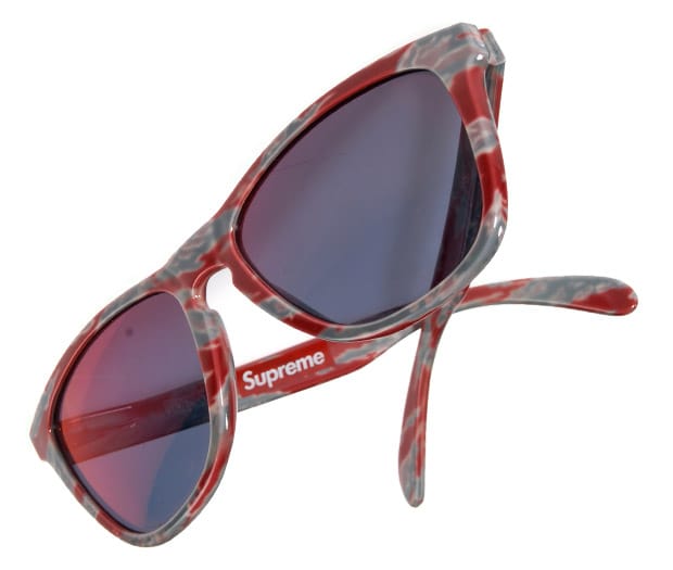 Supreme 2025 oakley frogskins