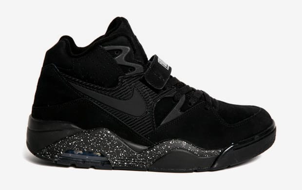 Air force 180 shoes black best sale and white