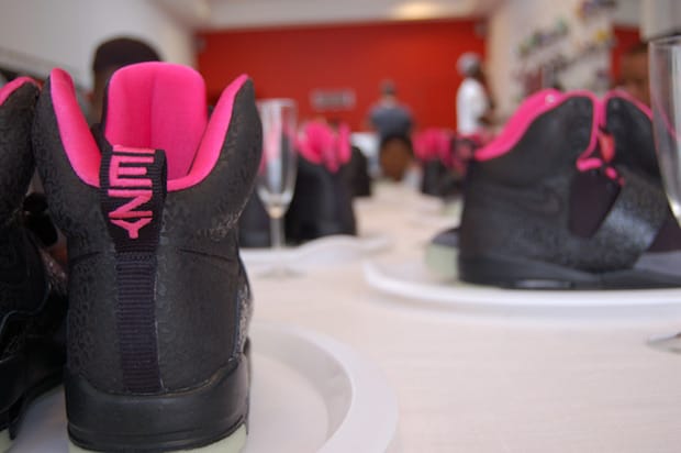 Nike air yeezy 1 black clearance pink