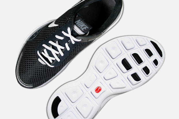 nike moon trainers