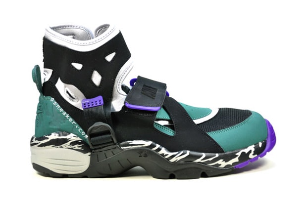black nike edition air carnivore sneakers