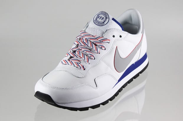 Nike air pegasus on sale 83 white and blue