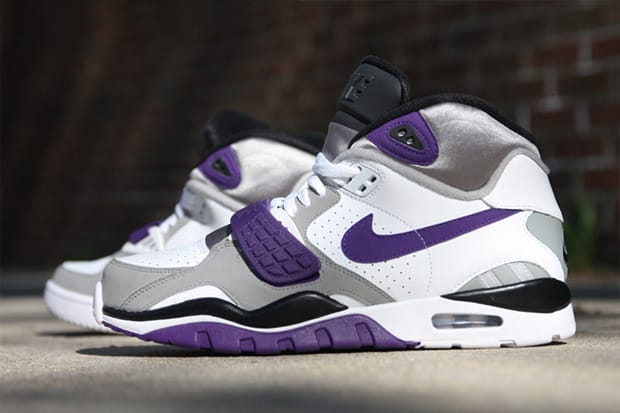 Nike white and purple outburst outlet trainers