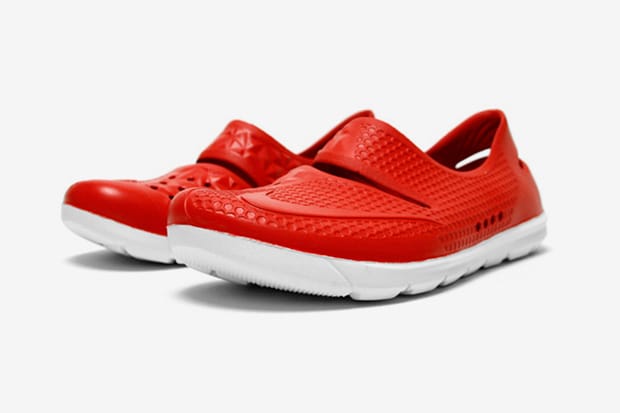 Nike beach shoes online mens