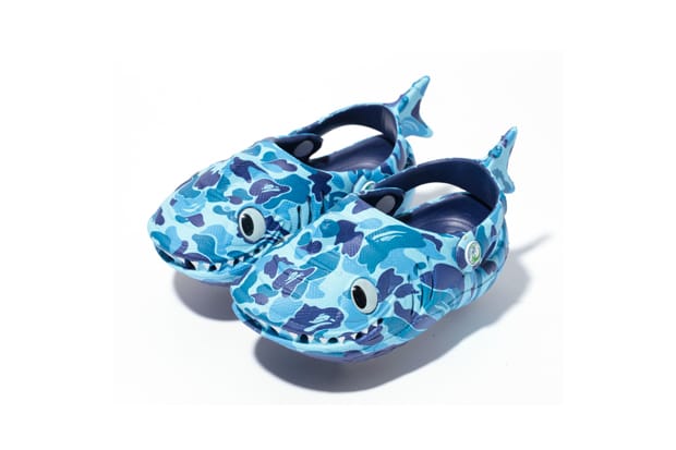 Bape shark on sale crocs