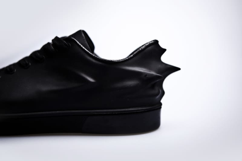 Hussein Chalayan x PUMA Urban Mobility 2011 Fall/Winter Hussein Chalayan x PUMA Urban Mobility 2011 Fall/Winter