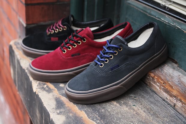 Vans era blue sale suede