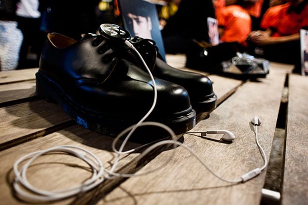 リトグラフ Zouk x Dr. Martens Custom 1461 Shoes for Charity | Hypebeast