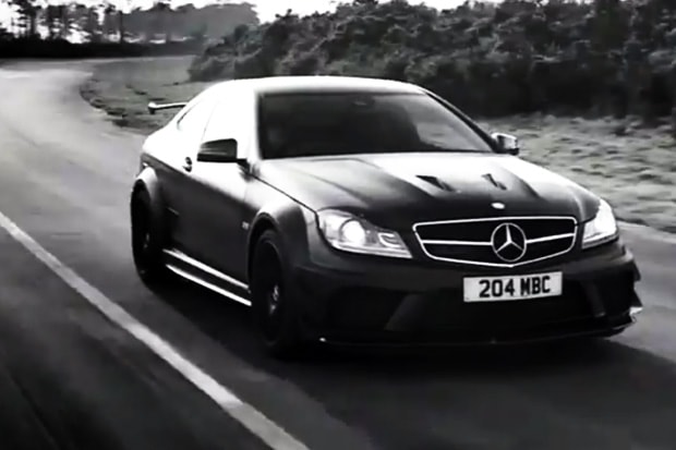 Темная сторона черной серии Mercedes-Benz C63 AMG Видео