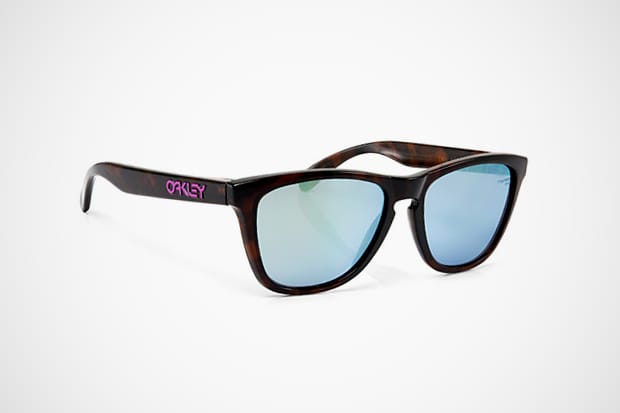 fragment design x Oakley Frogskins Sunglasses | Hypebeast