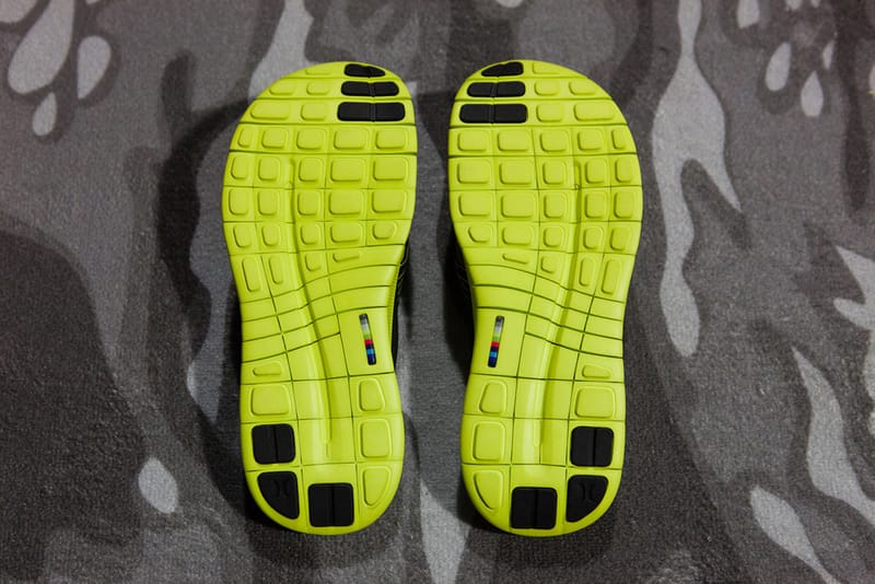 Hurley sandals 2024 nike free