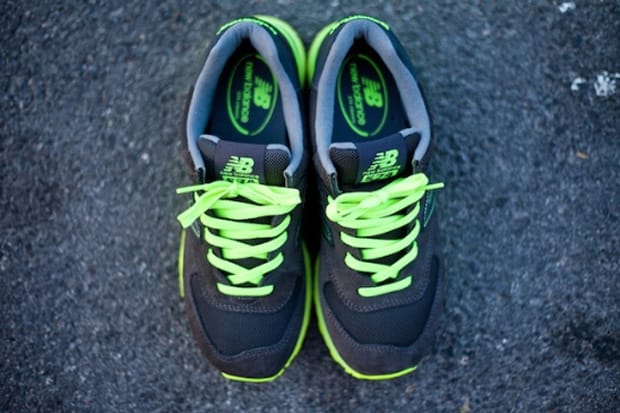 New balance 574 neon green hotsell