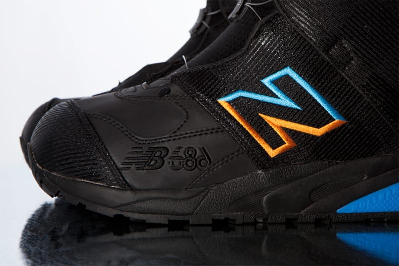 686 x New Balance 2012 Fall/Winter Snowboard Boot Collection