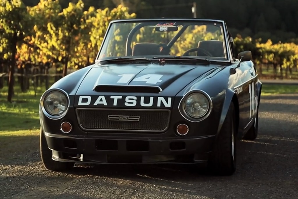 Еще одно красиво снятое видео от Petrolicious о родстере Datsun