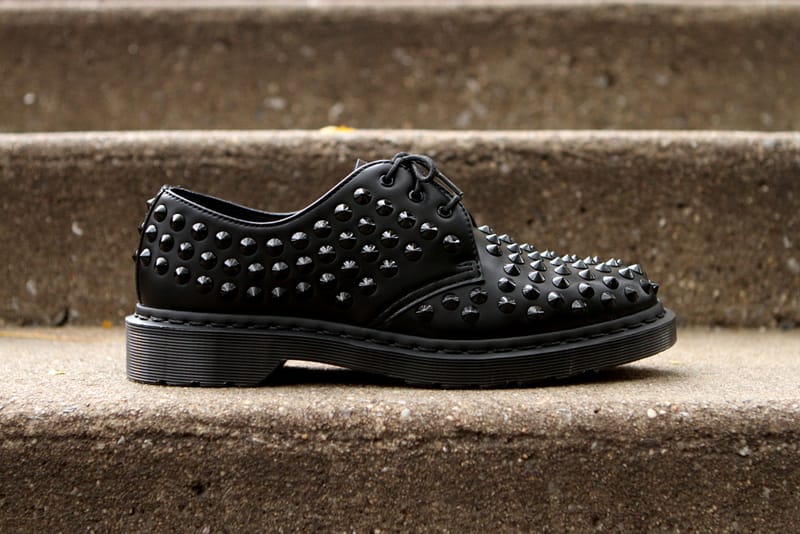 Dr martens with spikes online