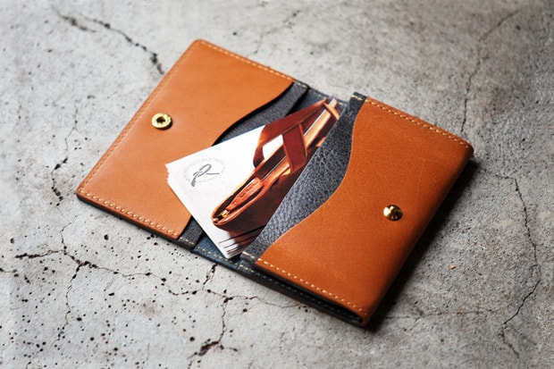 Roberu Leather Card Case | Hypebeast