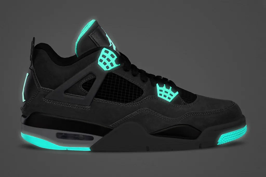 Jordan 4 green sales glow release date