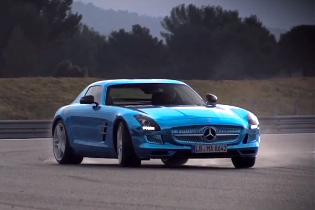 Drive тестирует электропривод Mercedes-Benz SLS на трассе