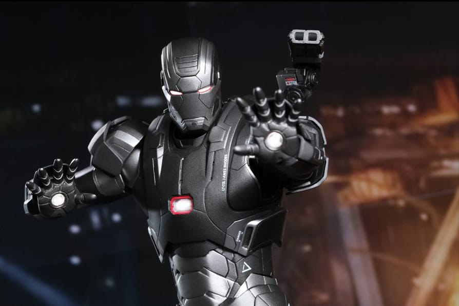 Hot Toys 'Iron Man 3' 1/6 War Machine Mark II Collectible Figure 