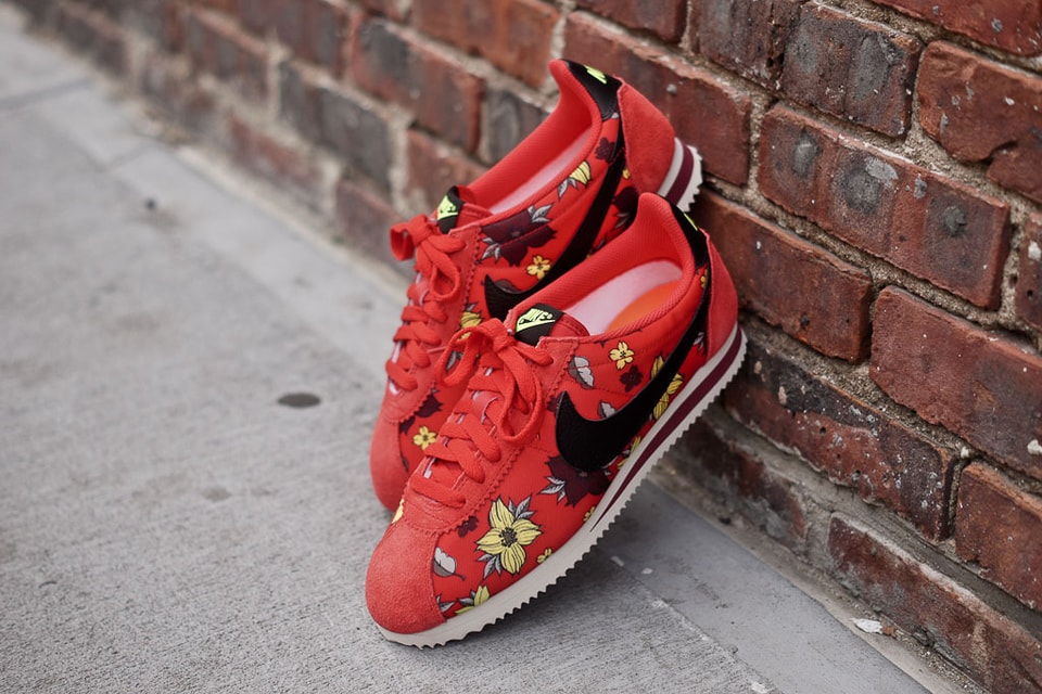 nike cortez red floral