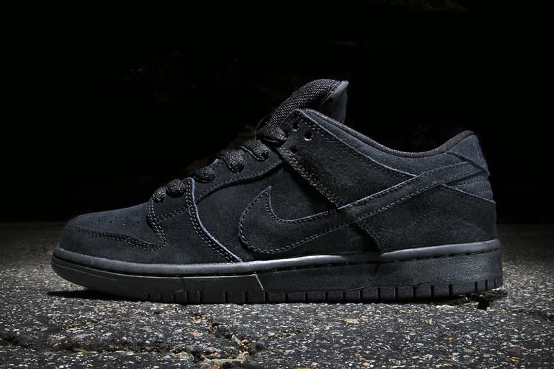 Nike sb shoes all black hotsell