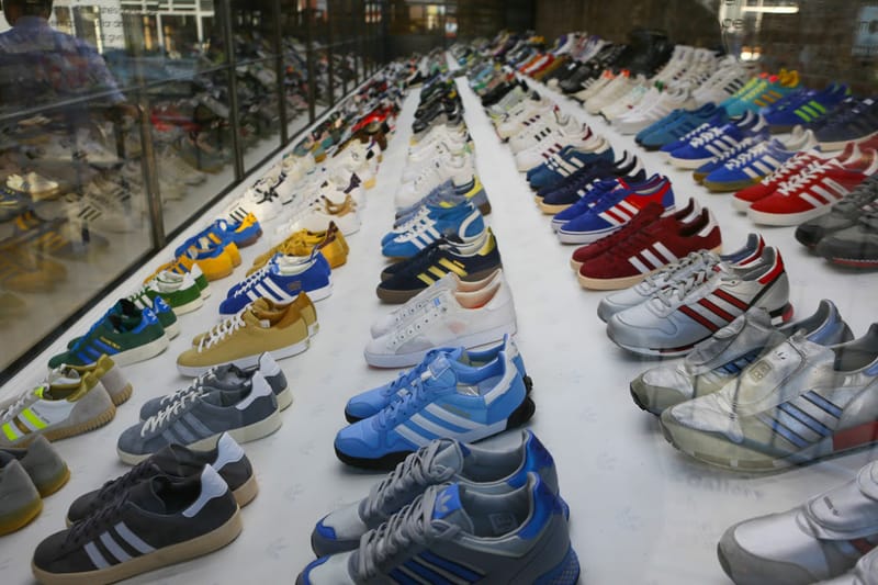 Adidas china history outlet que es